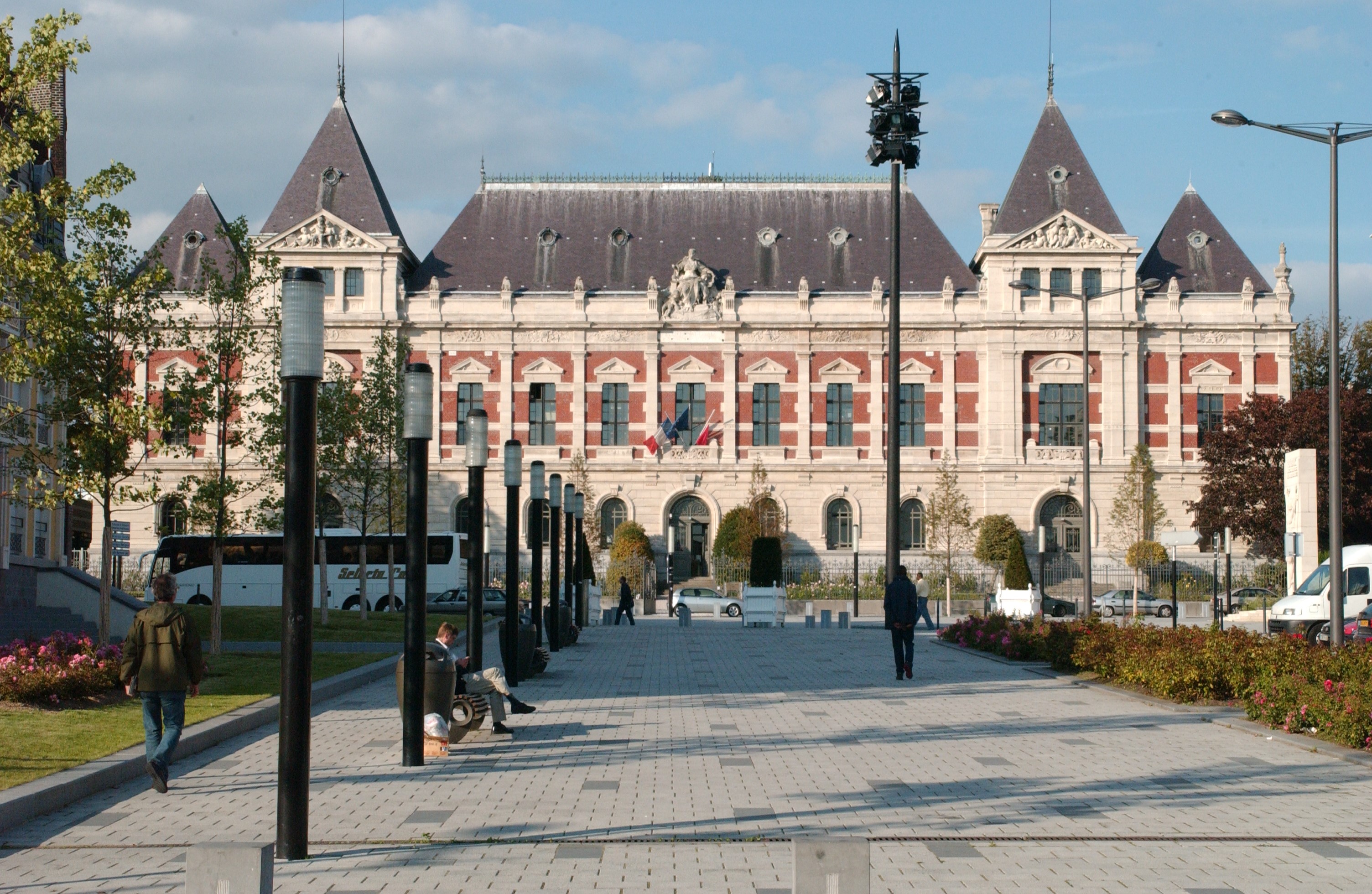 L'École Nationale Supérieure des Arts et Industries Textiles